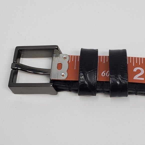NINE WEST EMBOSSED LEATHER BELT SILVER TONE BUCKLE WOMEN SIZE MEDIUM ITALIAN - Picture 9 of 16